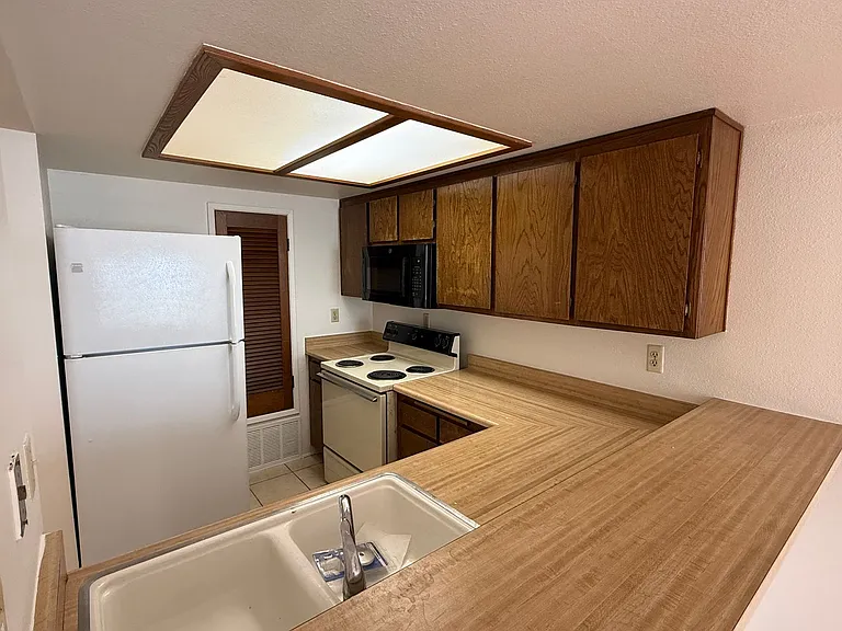 5736 Lauretta St #10 — Photo 8