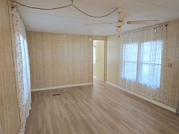 4th image of 745 Bottle Brush Ct