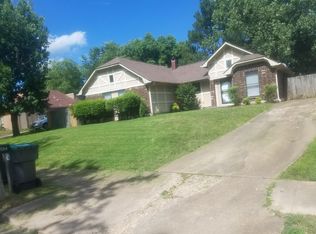 4504 Knotty Oaks Dr, Memphis, TN 38141