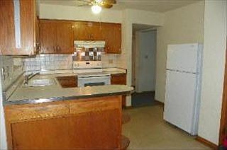 5th image of 9710 S Kedzie Ave APT 1E