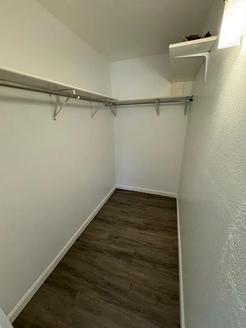 201 Brittany E — Photo 2