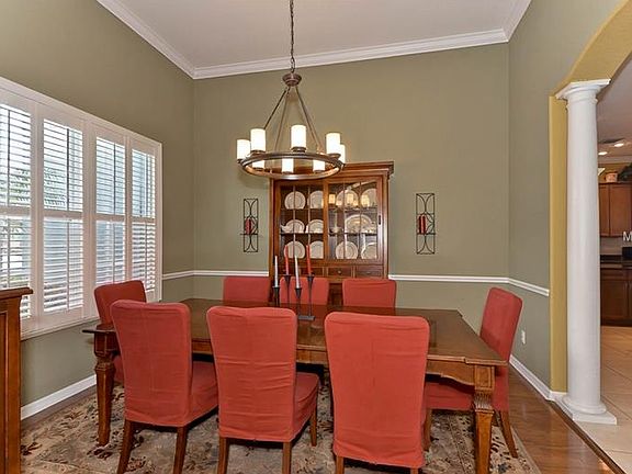 4th image of 1233 Carriage Park Dr
