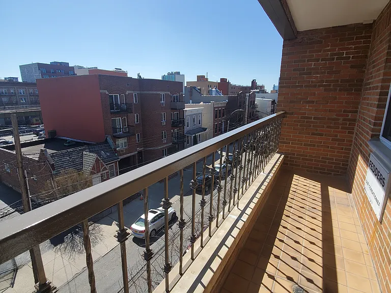 26-34 30th St #3F — Photo 9