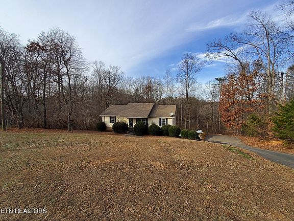 4th image of 3843 Parkhurst Dr