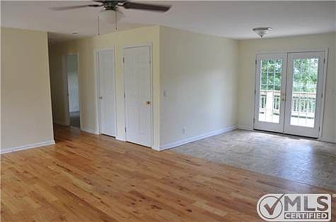 4th image of 104 Nimitz Cir