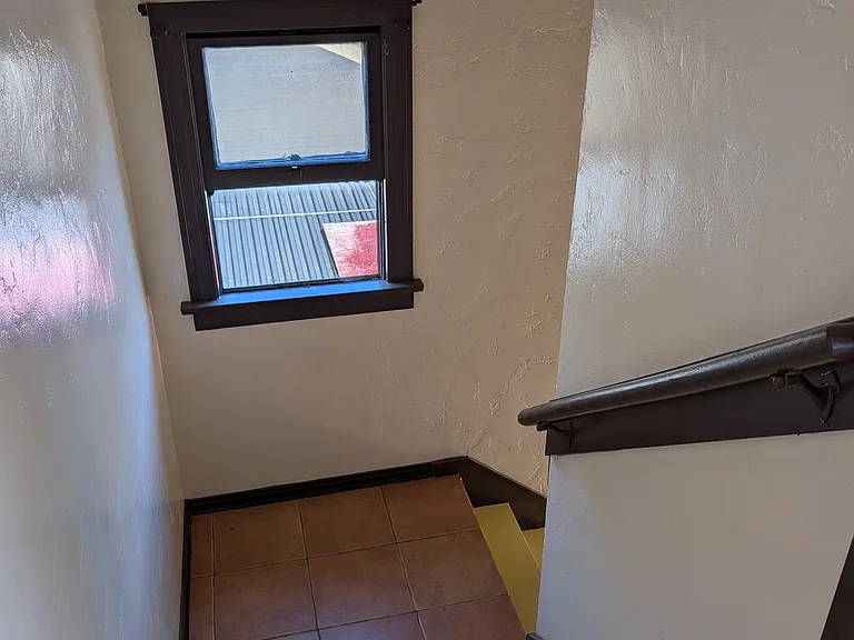 329 Cerritos Ave — Photo 21
