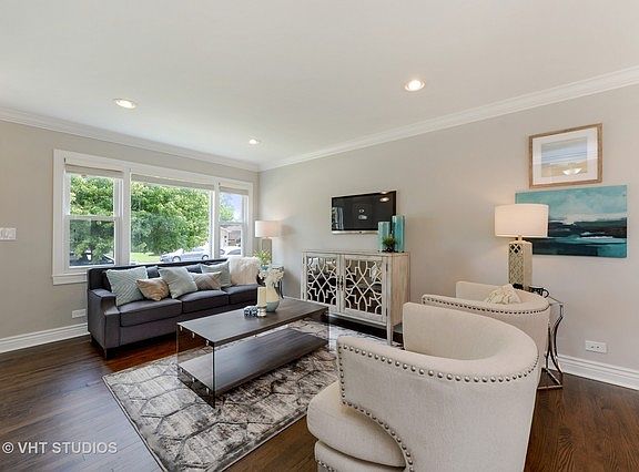 2nd image of 7142 N Keeler Ave