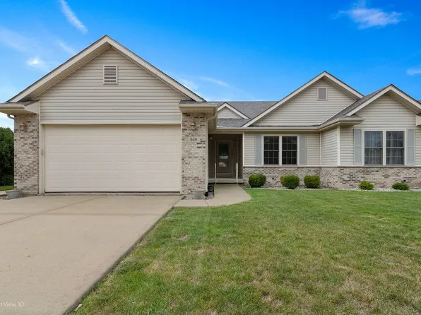 949 Brown Dr, Momence, IL 60954