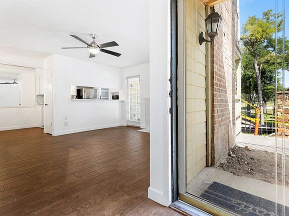 3rd image of 5981 Arapaho Rd APT 1607