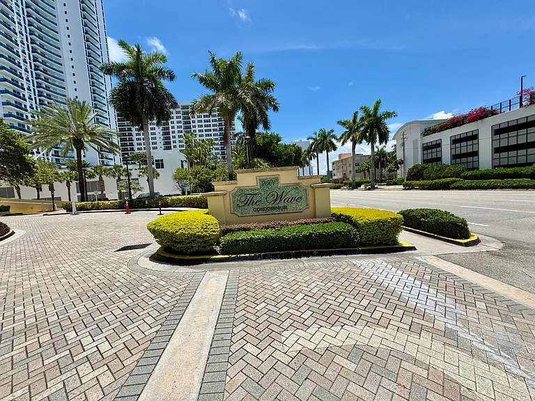 2501 S Ocean Dr #326 — Photo 2