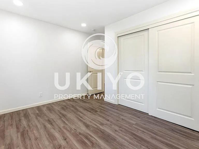 645 Keith Ct #1 — Photo 37