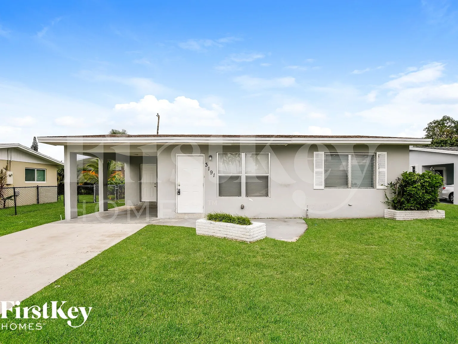 4 bed, 2.0 bath, 1124 sqft, $2,890 — Photo 1