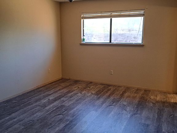 5th image of 4001 Eastridge Dr