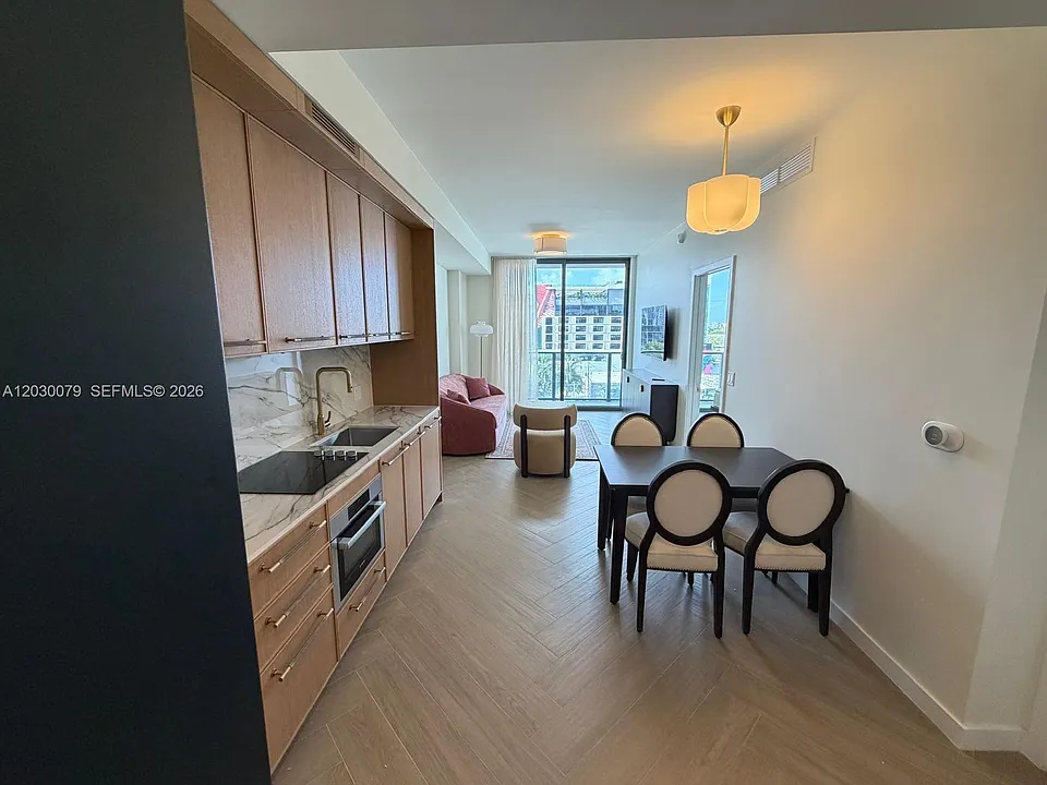 2700 NW 2nd Ave #606