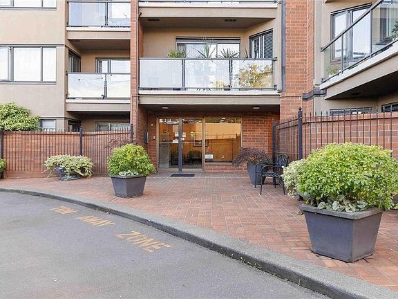 3rd image of 103 Gorge Rd E #405