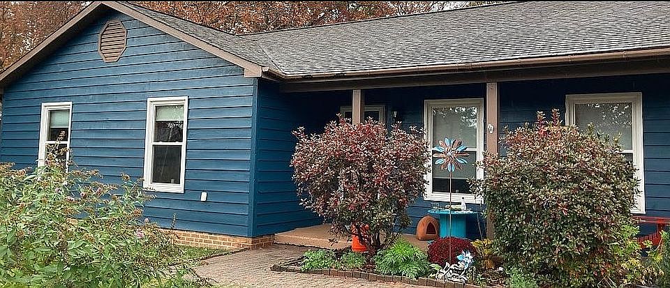 1st image of 164 Falling Rock Dr