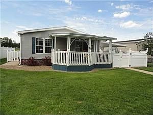 3rd image of 753 Thomas Ln