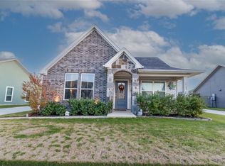 1589 Lizzie Ln, Burleson, TX 76028