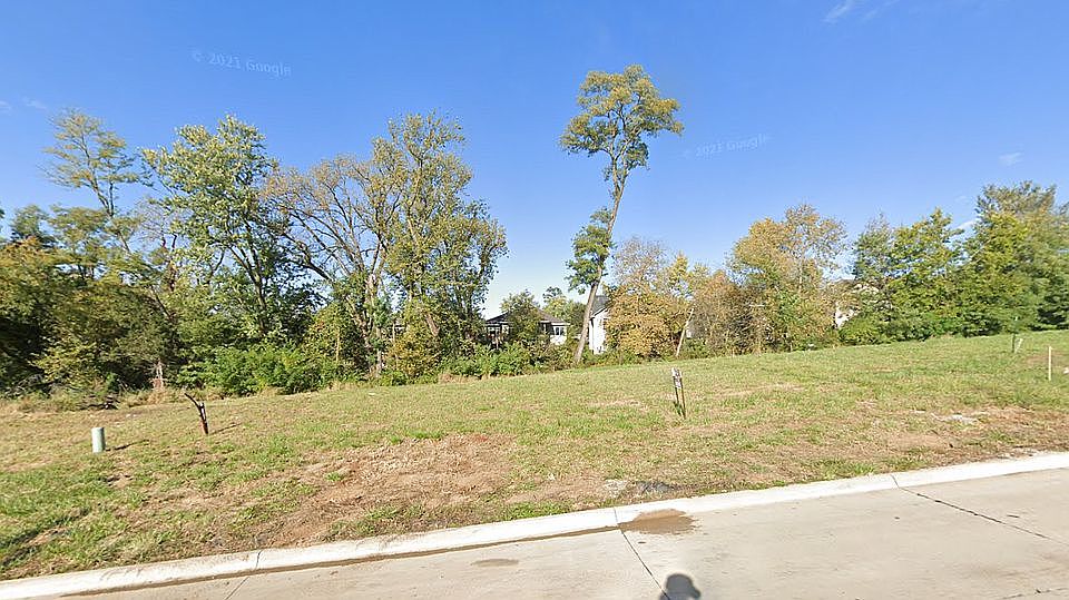 1st image of 2924 Pine Hill Trce