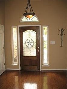 4th image of 1920 Holly Hill Dr