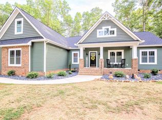 6098 Preakness Stakes Ln, Powhatan, VA