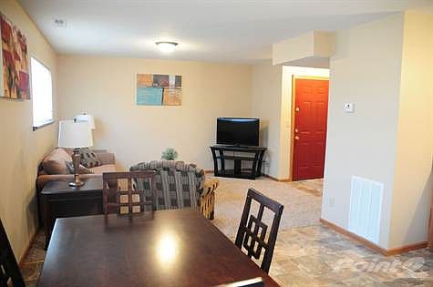 1011-04 Living-Dining