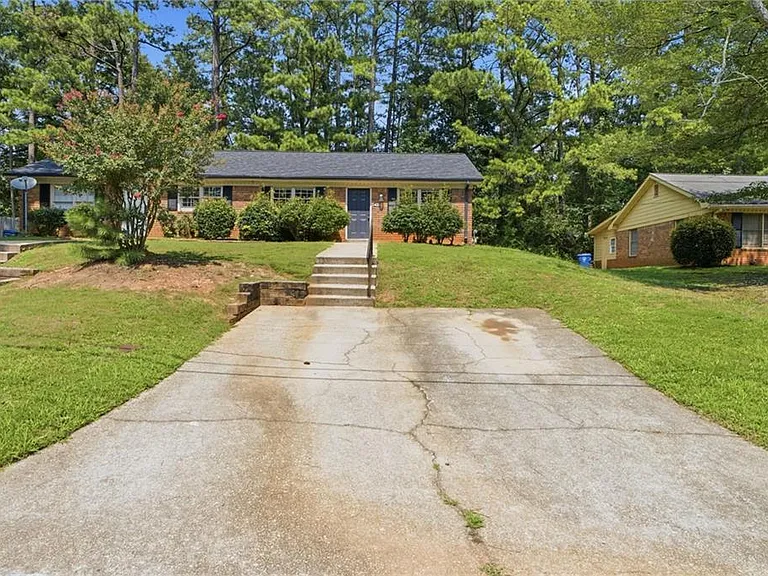 432 Charleston Ln #432 — Photo 3