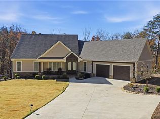 121 Westwind Ct, Jasper, GA 30143