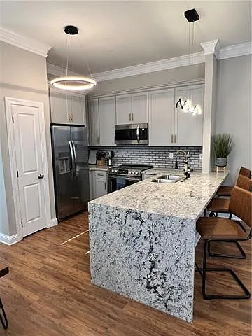 3232 Conti St — Photo 11