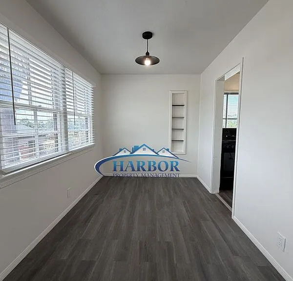 904 Sartori Ave #4 — Photo 3
