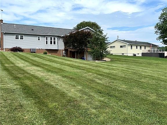4th image of 2865 McFarland Dr
