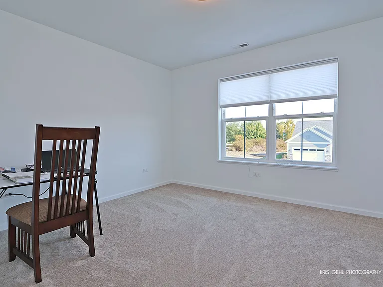 2490 Olivia Ct — Photo 18