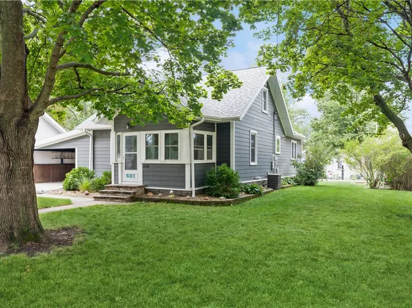 601 E 9th St S, Newton, IA 50208