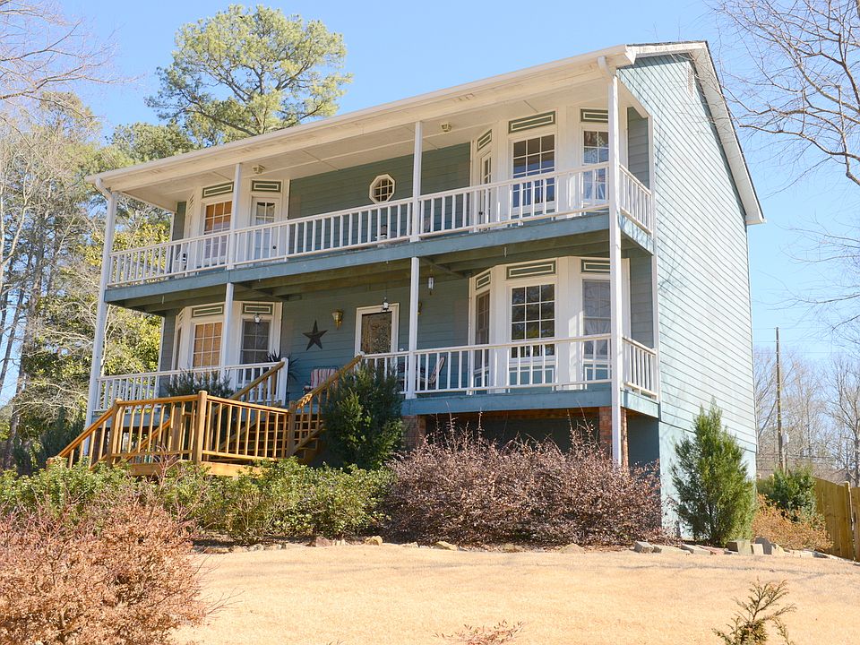 1st image of 1919 Falcon Wood Dr NE