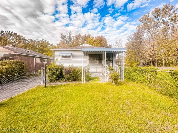 16709 Lipton Ave, Cleveland, OH 44128