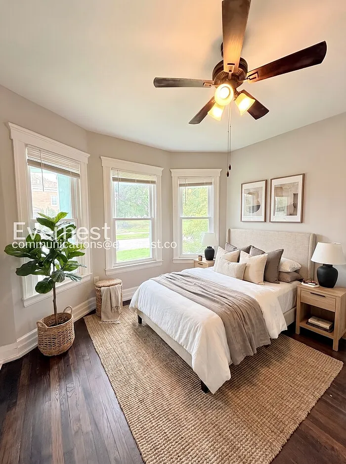 3 bed, 1.0 bath, 1100 sqft, $1,245 — Photo 1