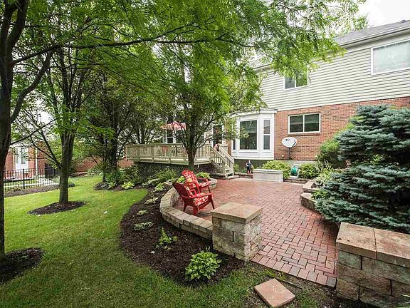 4th image of 1863 Knollmont Dr