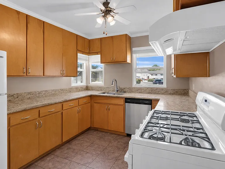 4771 Choctaw Dr — Photo 10