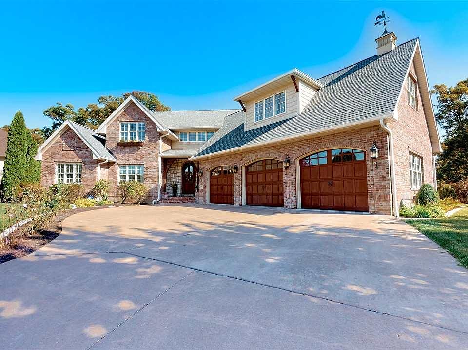 1st image of 6804 N Stonecrest Ct