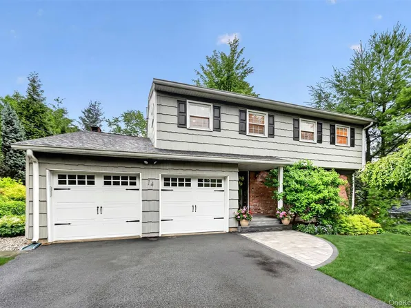 14 Tyler Place, Nanuet, NY 10954