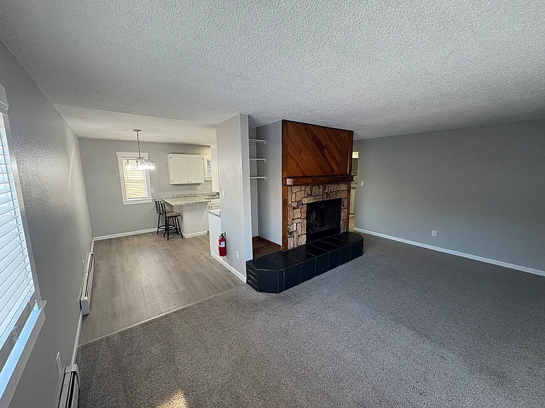 1721 E 59th Ave #3 — Photo 3
