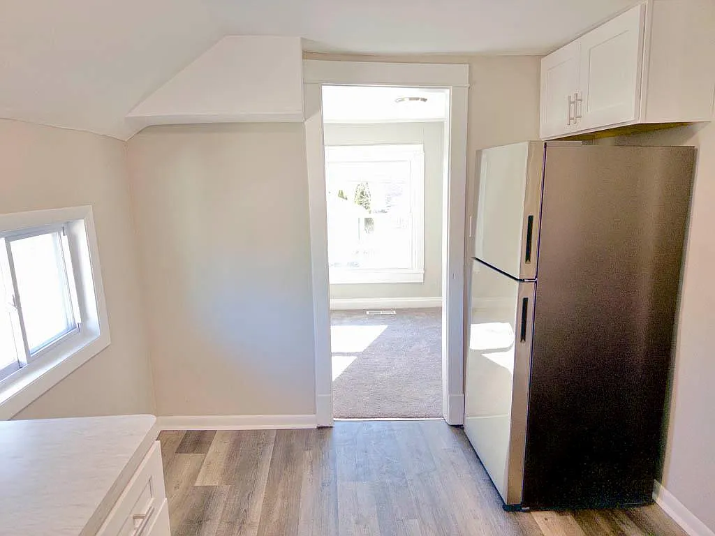 3 bed, 900 sqft, $1,775 — Photo 4