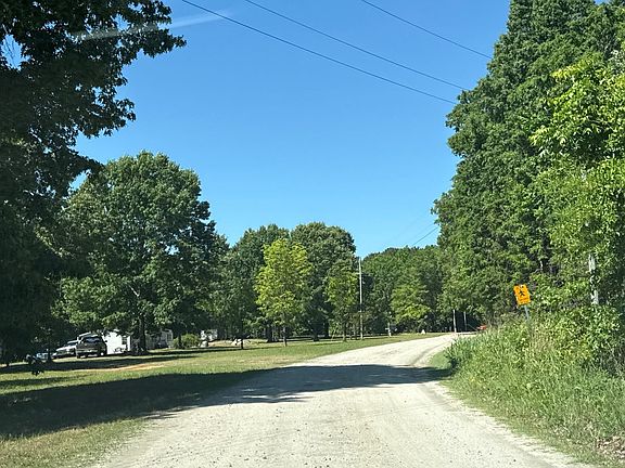 5th image of 265 Aull Rd