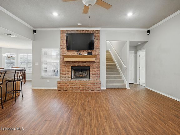 2nd image of 804 Avenue S