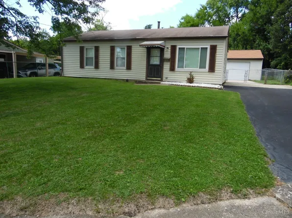 2928 Pensacola Dr, Cincinnati, OH 45251