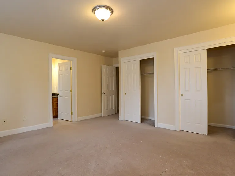 2900 S Court St — Photo 12