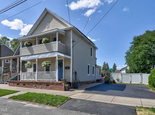 31 Ash St, Saratoga Springs, NY 12866