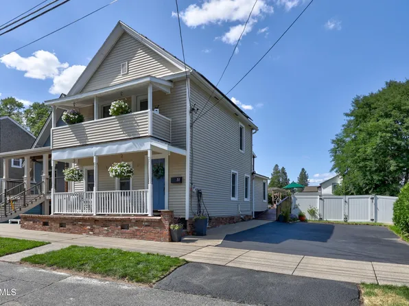 31 Ash Street, Saratoga Springs, NY 12866