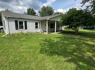 804 Eastern Ave, Fostoria, OH 44830