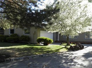 2816 NE Lapoint Ct, Bend, OR 97701